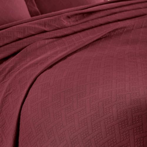 Superior 100 Cotton Basket Weave Bedspread Set - King Size Garnet