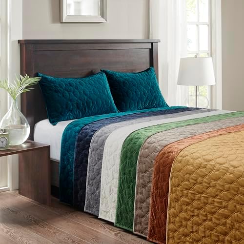 Madison Park Harper Velvet Quilt Set - 3 Piece Taupe FullQueen