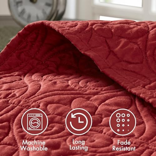 Madison Park Quebec Reversible Bedspread Set - Red Damask